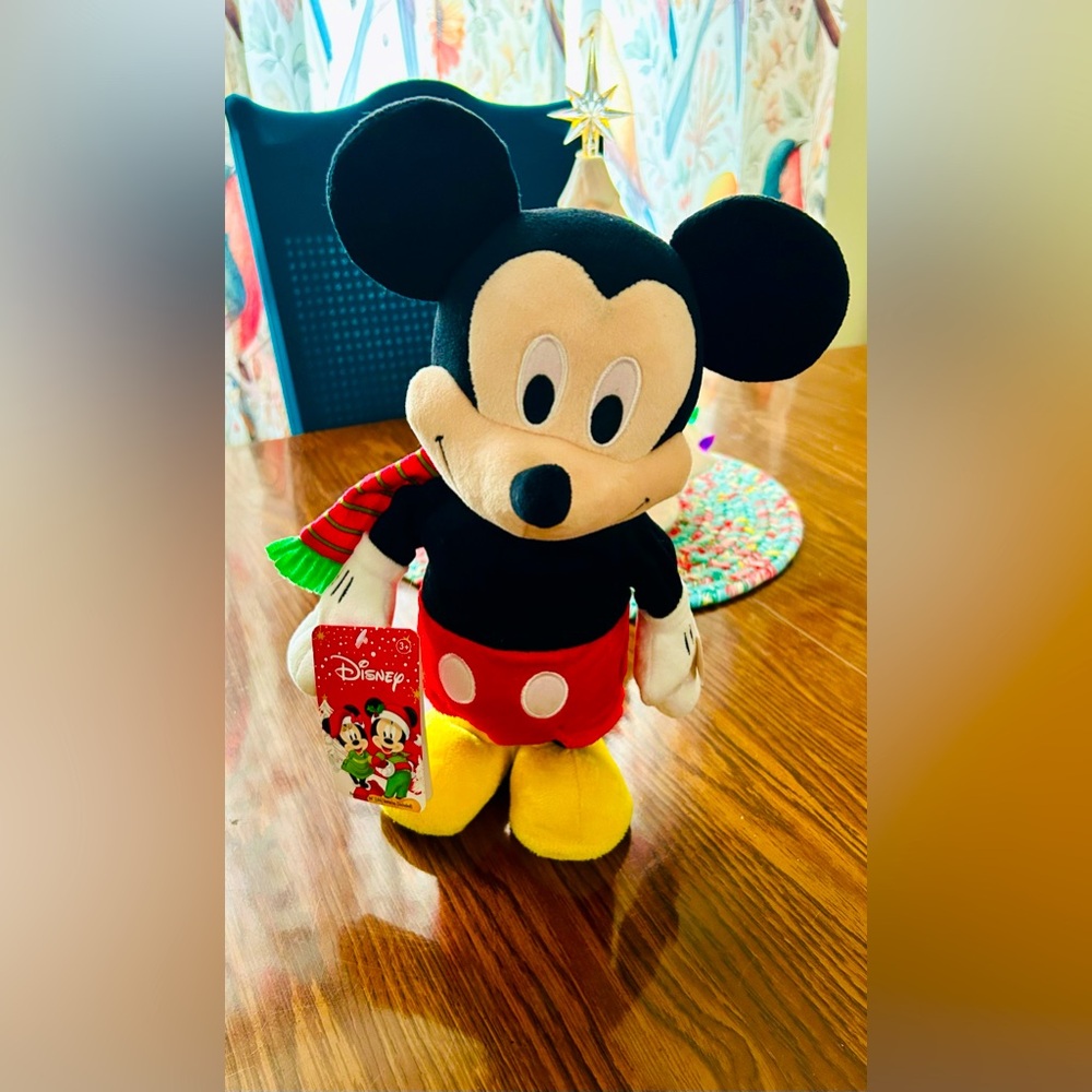 Vintage dancing Christmas Mickey